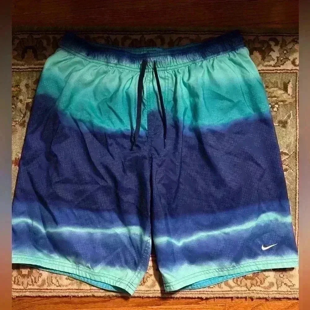 Men’s Size XL Nike Swim Trunks